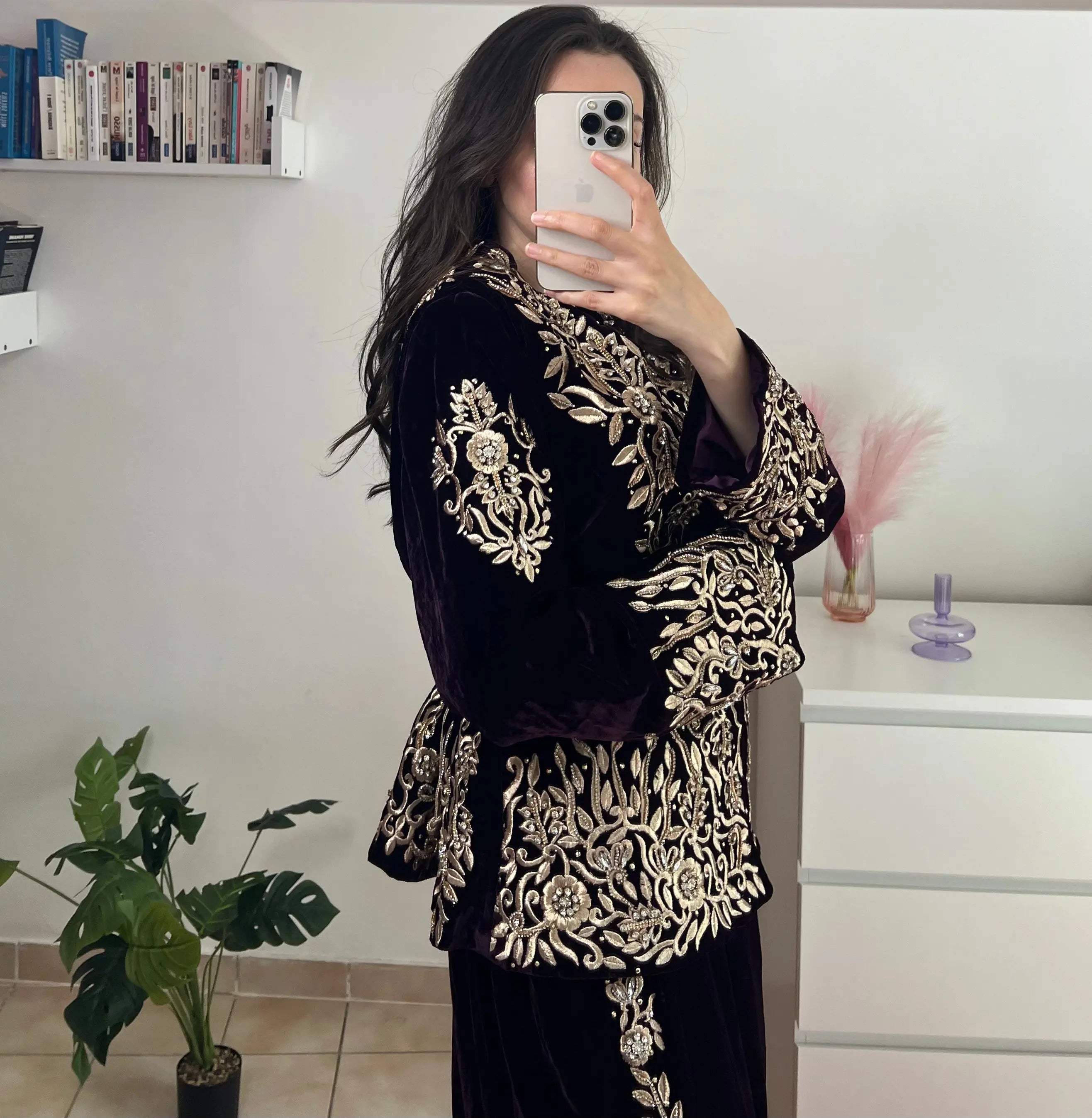 Karakou Aubergine Velours Amrah