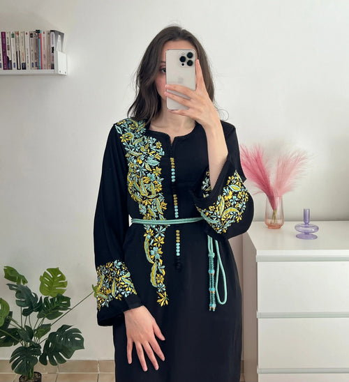 Caftan Noir Broderies Florales Amrah