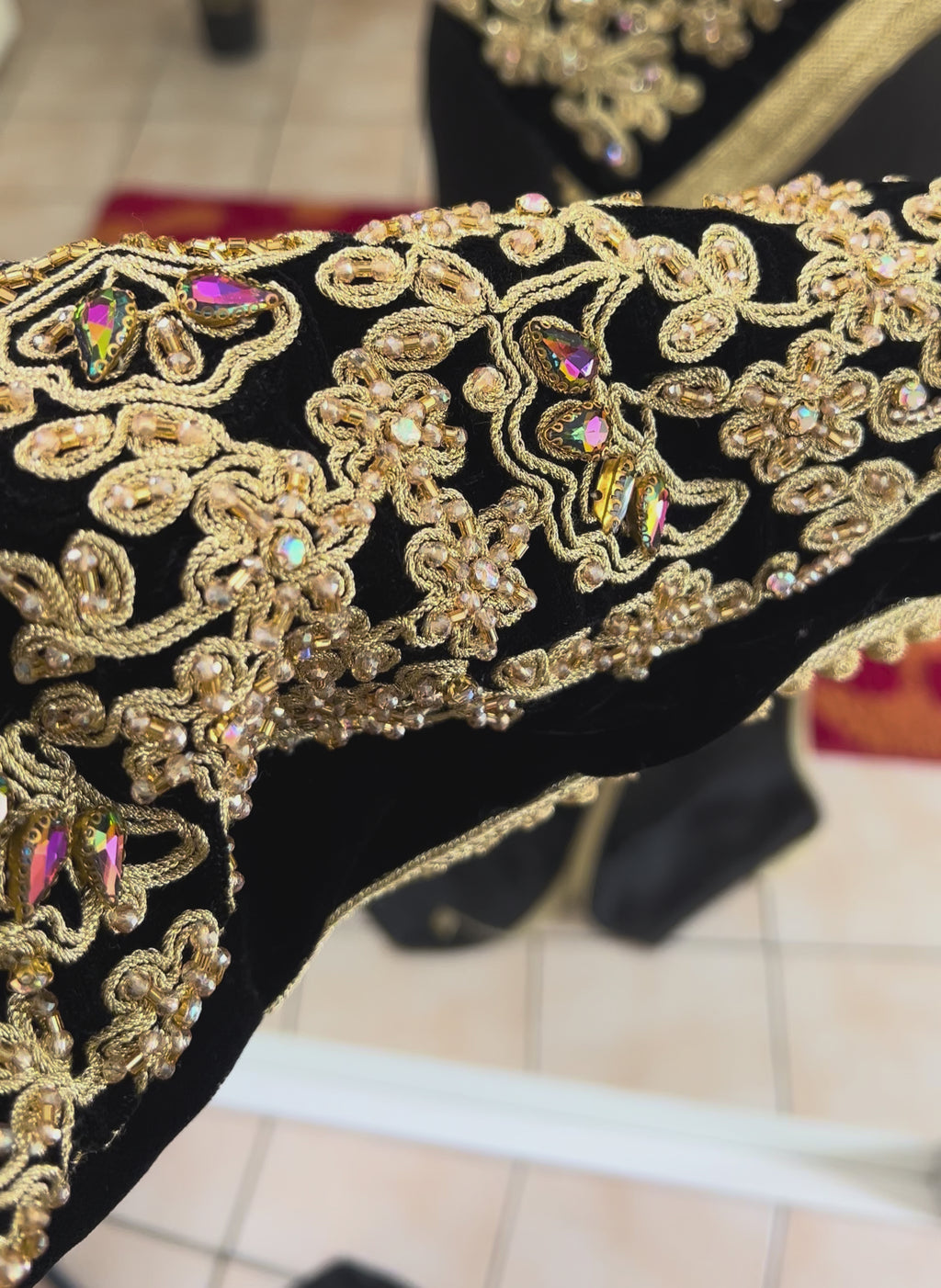 Caftan Noir et Or Royal