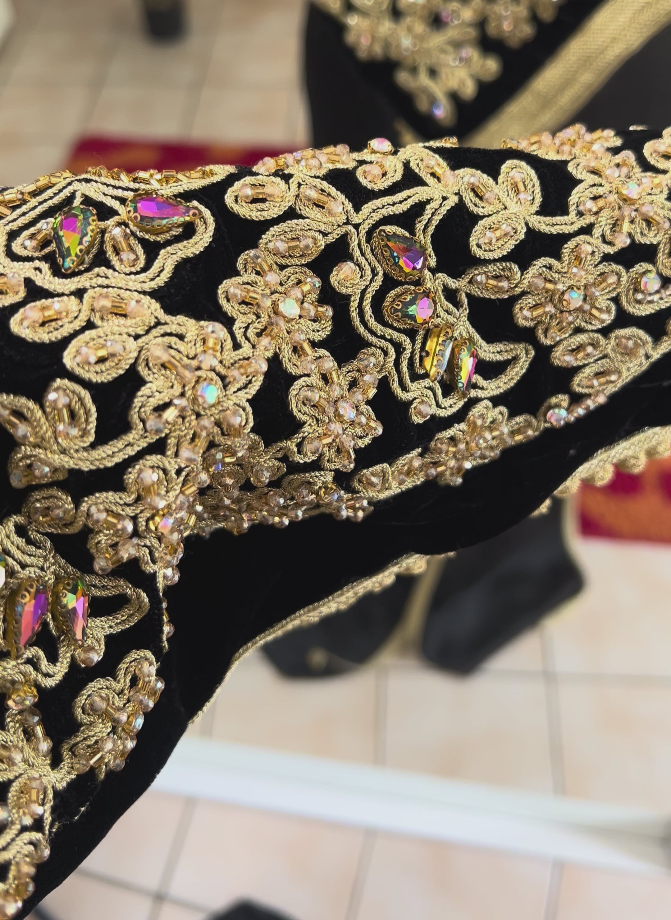 Caftan Noir et Or Royal